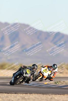 media/Dec-07-2025-CVMA (Sun) [[3e7d2de5dc]]/Race 17-Amateur Formula Middleweight/